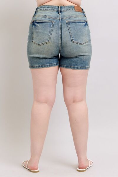 Judy Blue Plus Size V-Front Vintage Wash Shorts
